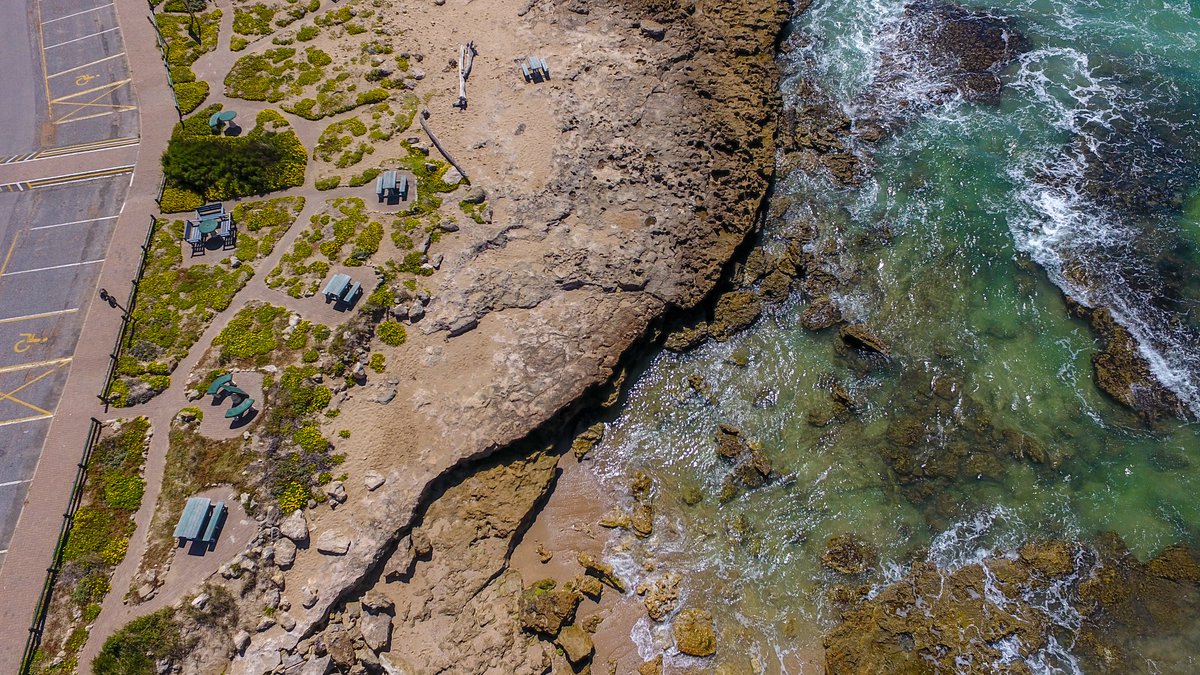 WITSAND - Prepare to indulge yourself in a treasure of experiences provided by nature and by locals who follow her inspiration. Witsand is the Whale Nursery of South Africa, home to the majestic Breede River &amp; a popular Kitesurfing town #MarvellousHessequa #ExploreHessequa