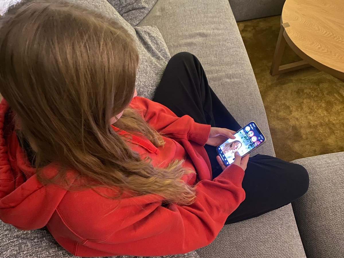 Národní institut SYRI (@institutsyri) on Twitter photo V Austrálii jako první zemi na světě letos začne platit zákaz sociálních sítí pro děti do 16 let. Zastánci tvrdí, že je to v zájmu dětského zdraví. Výzkum vědců z <a href="/muni_cz/">Masarykova univerzita</a>, <a href="/MUNI_FSS/">Fakulta soc. studií/Faculty of Social Studies</a> ale ukazuje, že tyto zákazy mohou být potenciálně škodlivé.
➡️ 1url.cz/@zakaz-socialn…
#NGEU V Austrálii jako první zemi na světě letos začne platit zákaz sociálních sítí pro děti do 16 let. Zastánci tvrdí, že je to v zájmu dětského zdraví. Výzkum vědců z <a href="/muni_cz/">Masarykova univerzita</a>, <a href="/MUNI_FSS/">Fakulta soc. studií/Faculty of Social Studies</a> ale ukazuje, že tyto zákazy mohou být potenciálně škodlivé.
➡️ 1url.cz/@zakaz-socialn…
#NGEU