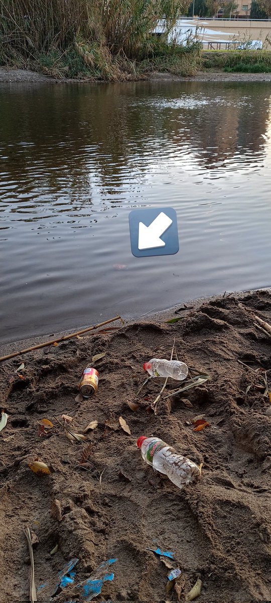 A les etiquetes d'aquests envassos ja posa a quins contenidors han d'anar i...

Hola <a href="/residuscat/">Agència de Residus</a>, <a href="/FMCmunicipis/">Federació Municipis</a>, <a href="/ACMunicipis/">Associació Catalana de Municipis</a> haurem d'esperar molts anys més la nova llei de residus i implantar sistemes eficients per separar com <a href="/Porta_a_Porta/">Associació PaP</a>, contenidors amb xip i #SDDR?