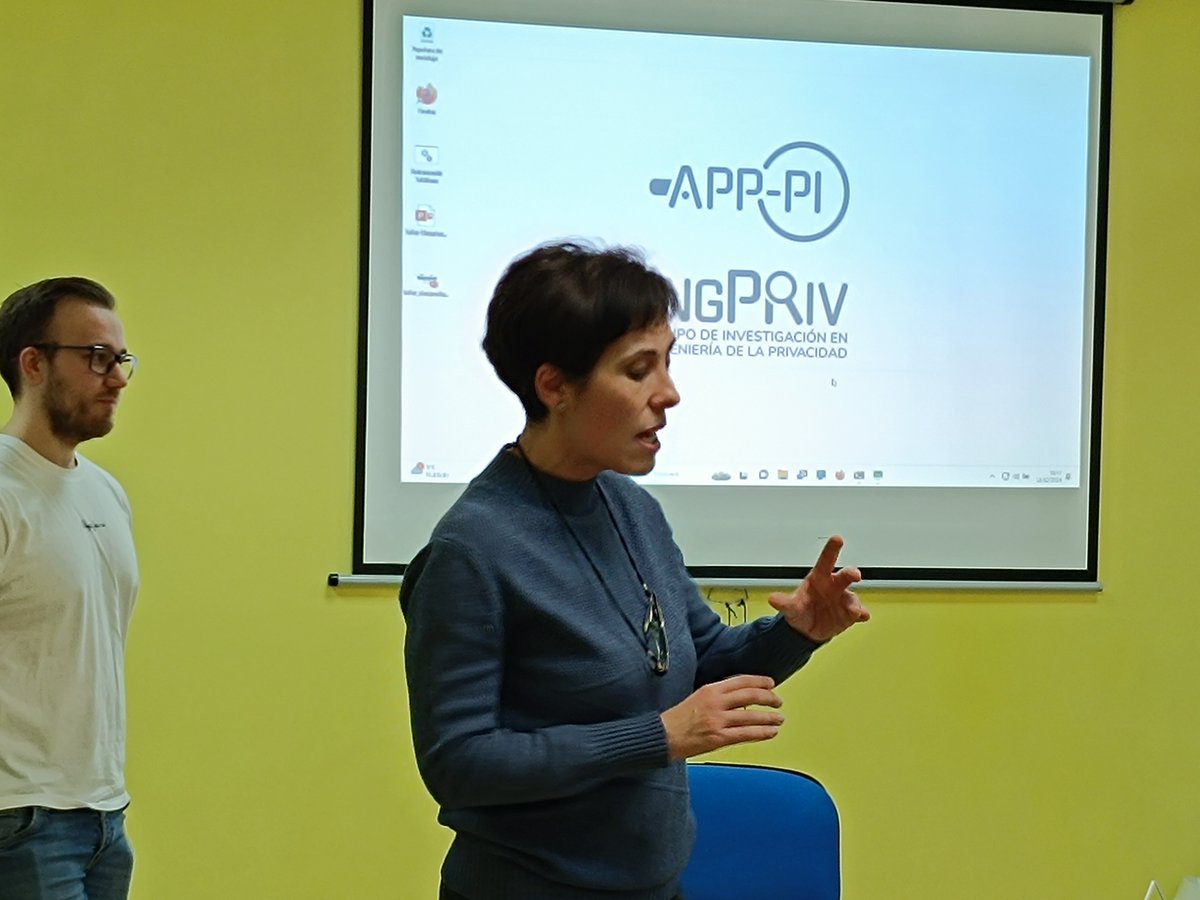 IngPrivUVa (@ingprivuva) on Twitter photo En diciembre <a href="/mercedesinfor/">Mercedes</a> y Alejandro Pérez impartieron un taller práctico para usuarios sobre #privacidad en dispositivos móviles en Aldeamayor🔐y mostraron el Proyecto #AppPI en colaboración con la <a href="/UVa_es/">Gabinete de Comunicación Universidad de Valladolid</a> e <a href="/INCIBE/">INCIBE</a> #Proyectosciber #NextGenerationEU n9.cl/747qs En diciembre <a href="/mercedesinfor/">Mercedes</a> y Alejandro Pérez impartieron un taller práctico para usuarios sobre #privacidad en dispositivos móviles en Aldeamayor🔐y mostraron el Proyecto #AppPI en colaboración con la <a href="/UVa_es/">Gabinete de Comunicación Universidad de Valladolid</a> e <a href="/INCIBE/">INCIBE</a> #Proyectosciber #NextGenerationEU n9.cl/747qs