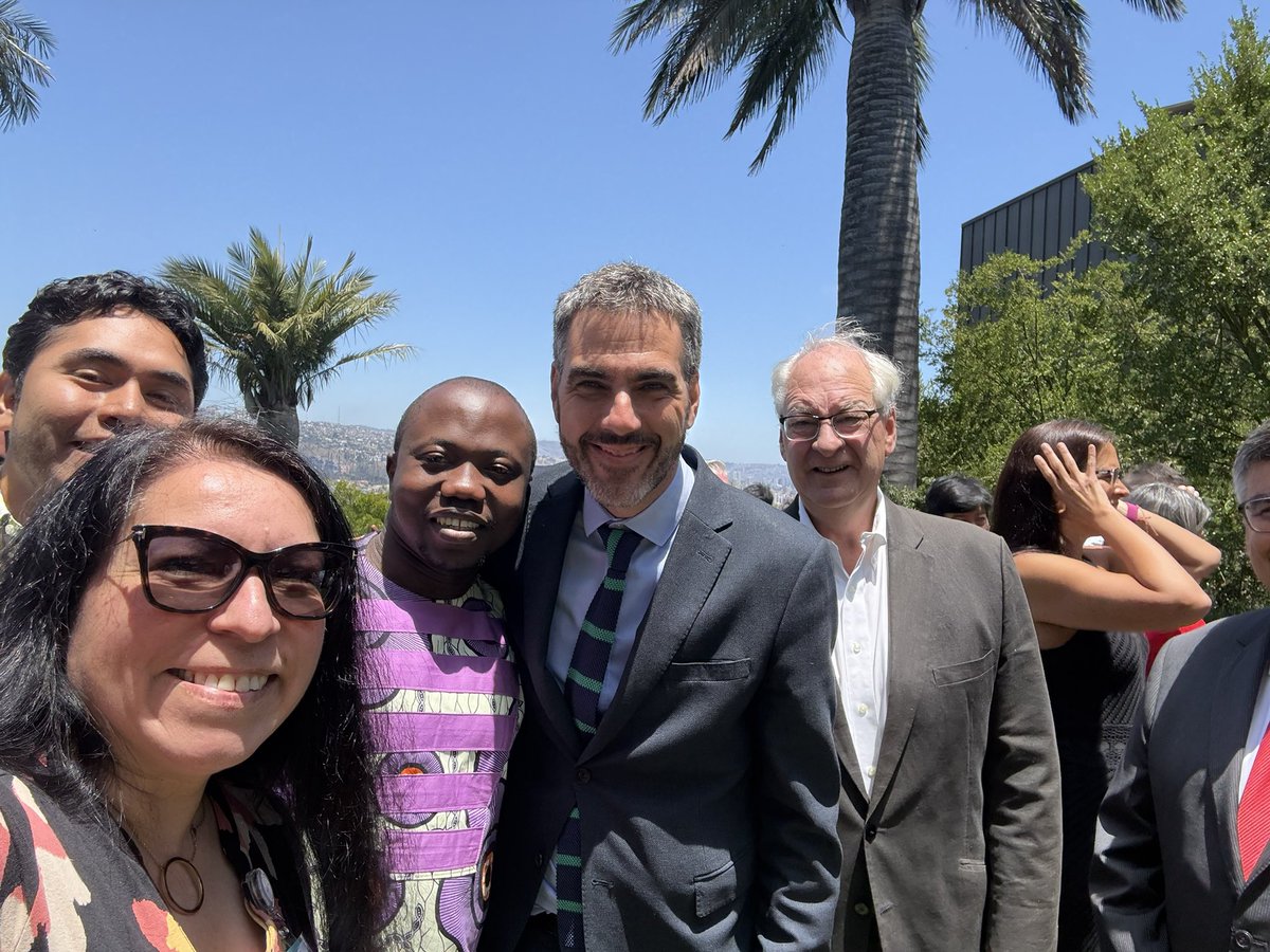 We’ve had a fantastic week <a href="/uai/">uai</a> this week for the <a href="/GETM4_project/">GETM4</a> Chile Sandpit. Here with the President and Pro Vice-Chancellor and some colleagues enjoying the sun and sea breeze. Lots of great discussions and work on #global #graduate #entrepreneurship 👩‍💼📲