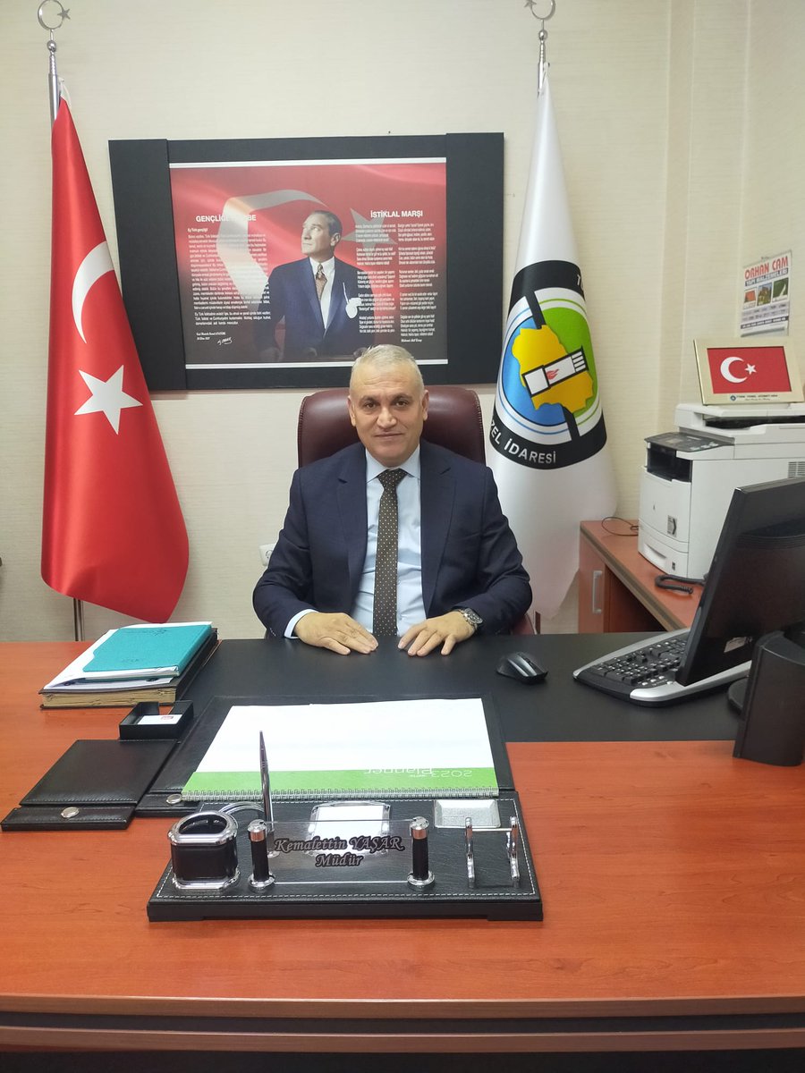 Devletimizin bekası için ülkemizin dört bir yanında fedakârca görev yapan illerimizde Vali, Vali Yardımcısı ve ilçelerimizde Kaymakamlarımız başta olmak üzere tüm idarecilerimizin “10 Ocak İdareciler Günü’nü kutluyor, görevlerinde başarılar diliyorum.