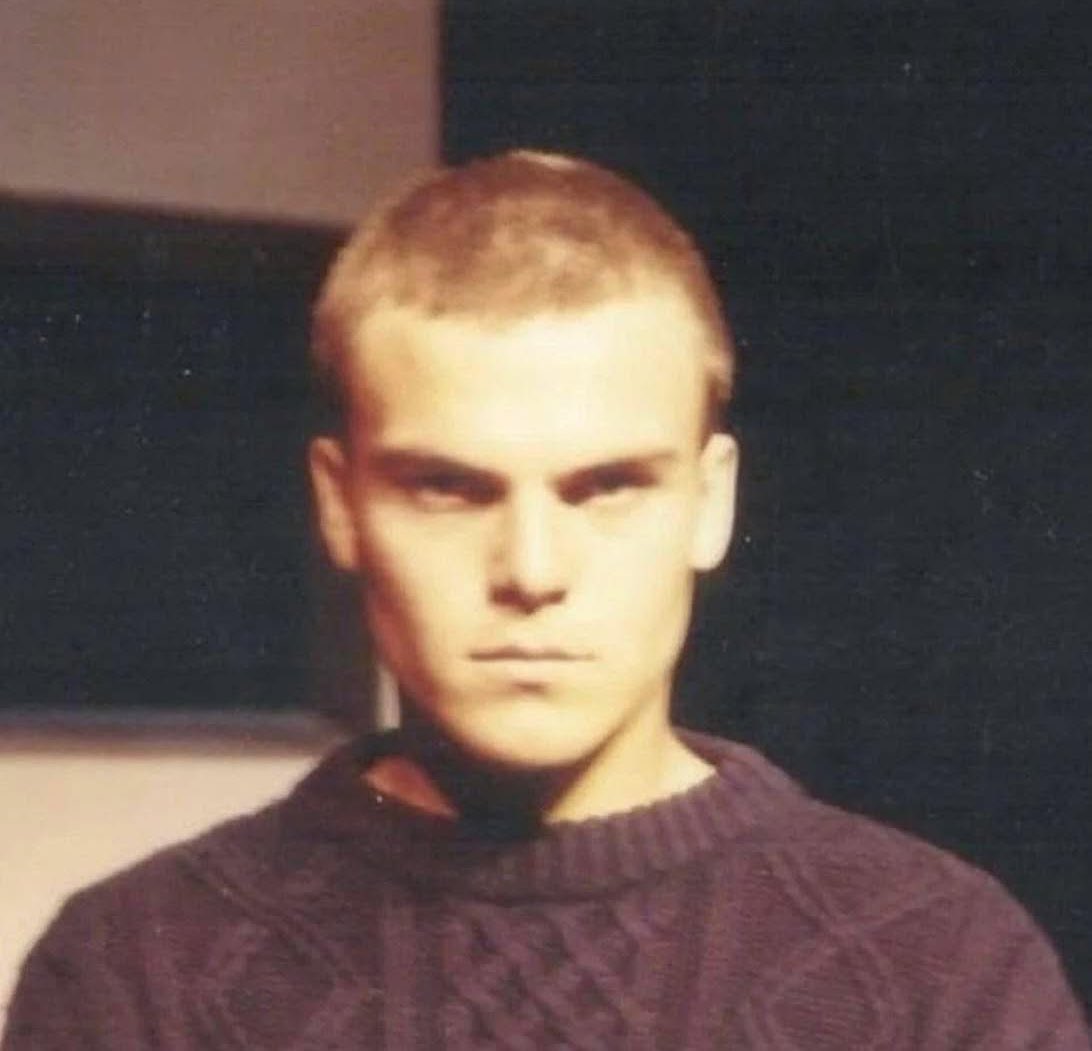 creepydotorg's tweet photo. Jack Black at age 23 in 1992. https://t.co/mH8Phb6kMR