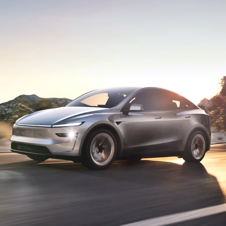 Tesla copiando descaradamente a una marca china, Xpeng, en su rediseño del Model Y 🤣 Con cual te quedas?