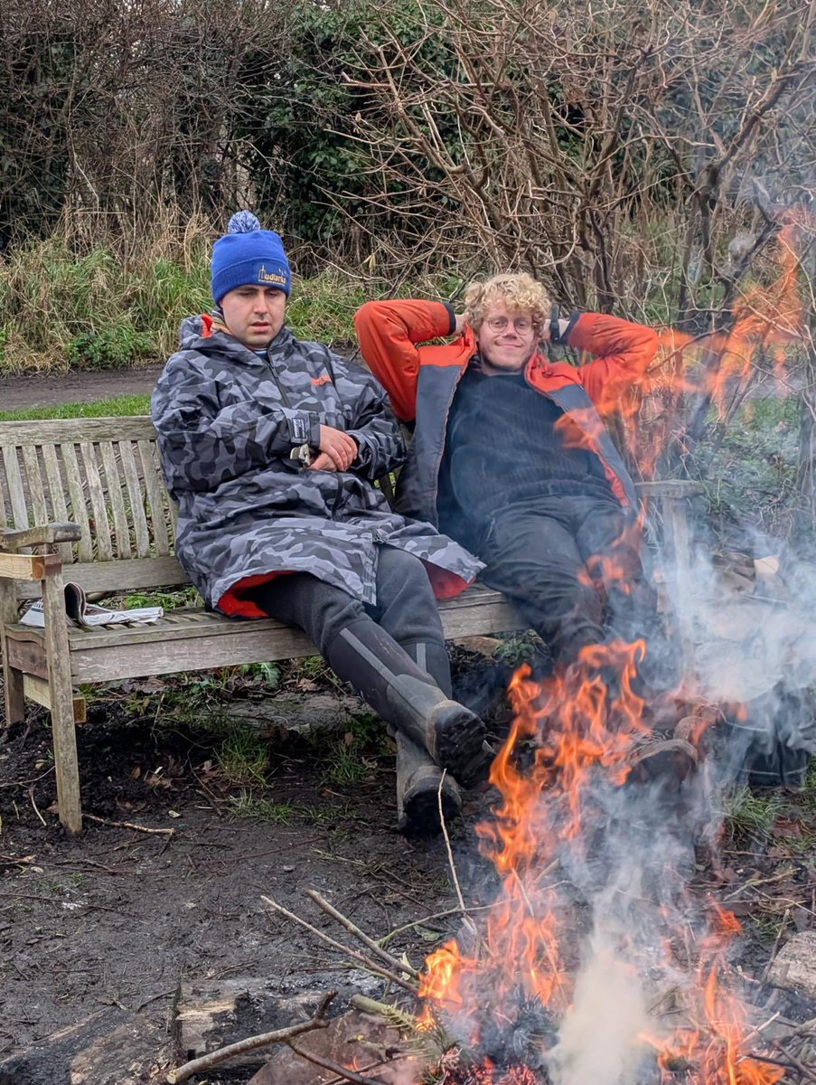 MudlarksGarden's tweet photo. A beautiful dry, frosty day on the allotment. Keeping warm chopping wood and enjoying the fire. https://t.co/60dFg3Y6lp