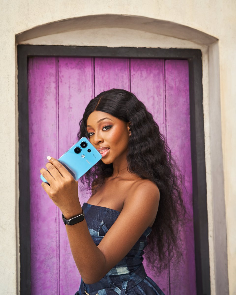 XiaomiNigeria's tweet image. Friday calls for a fresh vibe, and the Ice Blue Redmi Note 13 delivers.💙

Visit a Xiaomi store today!

#RedmiNote13
#EveryShotIconic
