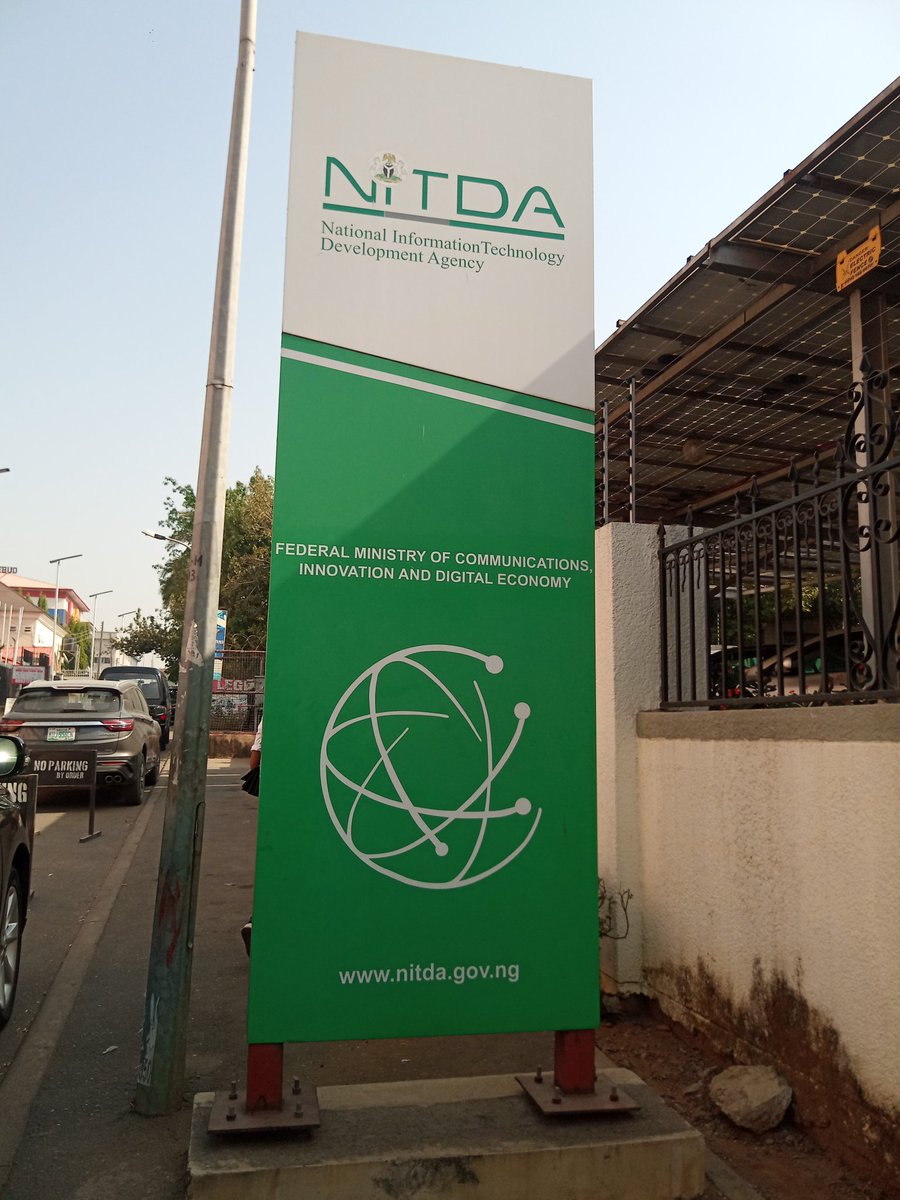 AlbertVictorian's tweet image. Misinformation is a virus, fact-checking is the vaccine. 
Tech is for good, not for greed.
#FWDWithFacts
#HoldBigTechAccountable
#RegulateBigTech
#StopMisinformation
#OnlineSafetyMatters
#NITDA