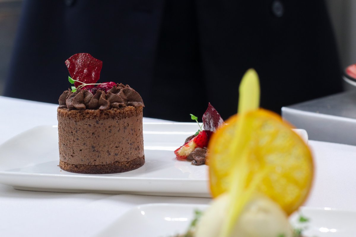 Planning an event in 2025? We’ll create food that wows your guests. 

No matter what type of event you’re planning, we’ll go all out to make it extra special. We can cater for: 

🎉 Large events
👰‍♀️ Weddings 
🚀 Product launches
🏠 Openings
🎈 House parties
🌳 Outdoor events