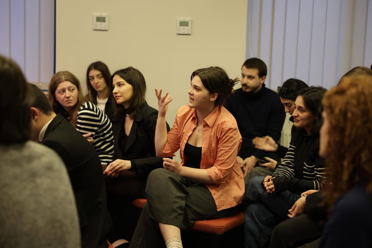 Zourabichvili_S's tweet image. I met with inspiring young people who tirelessly defend Georgia’s democracy and European future    #YouthForDemocracy