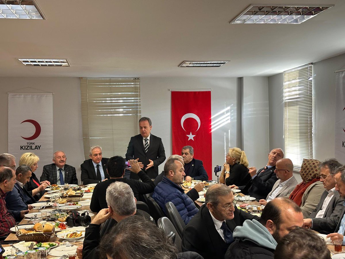 Güvenin ve huzurun yeri Beylikdüzü ilçemizde 10 Ocak çalışan gazeteciler günü münasebetiyle ilçemizde bulunun kıymetli basın mensupları ile bir araya gelerek günlerini kutladık.
<a href="/gul_davut/">Davut GÜL</a> 
<a href="/TC_istanbul/">TC İstanbul Valiliği</a>