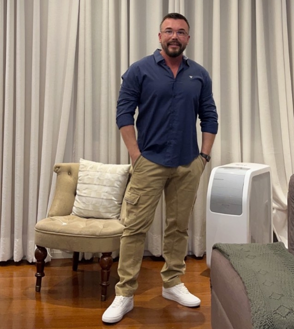 Hello everyone, and a very Happy New Year to you all! 🌟 I hope 2025 is treating you wonderfully so far. Here's a photo I took recently – what do you think? 😊 I'm excited to make new friends here on Twitter, so if you'd like to connect, feel free to send me a message!