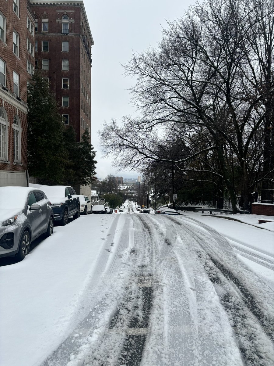 hannahblack__'s tweet photo. Downtown Birmingham @spann ☃️❄️ https://t.co/fe1LT1QDa7