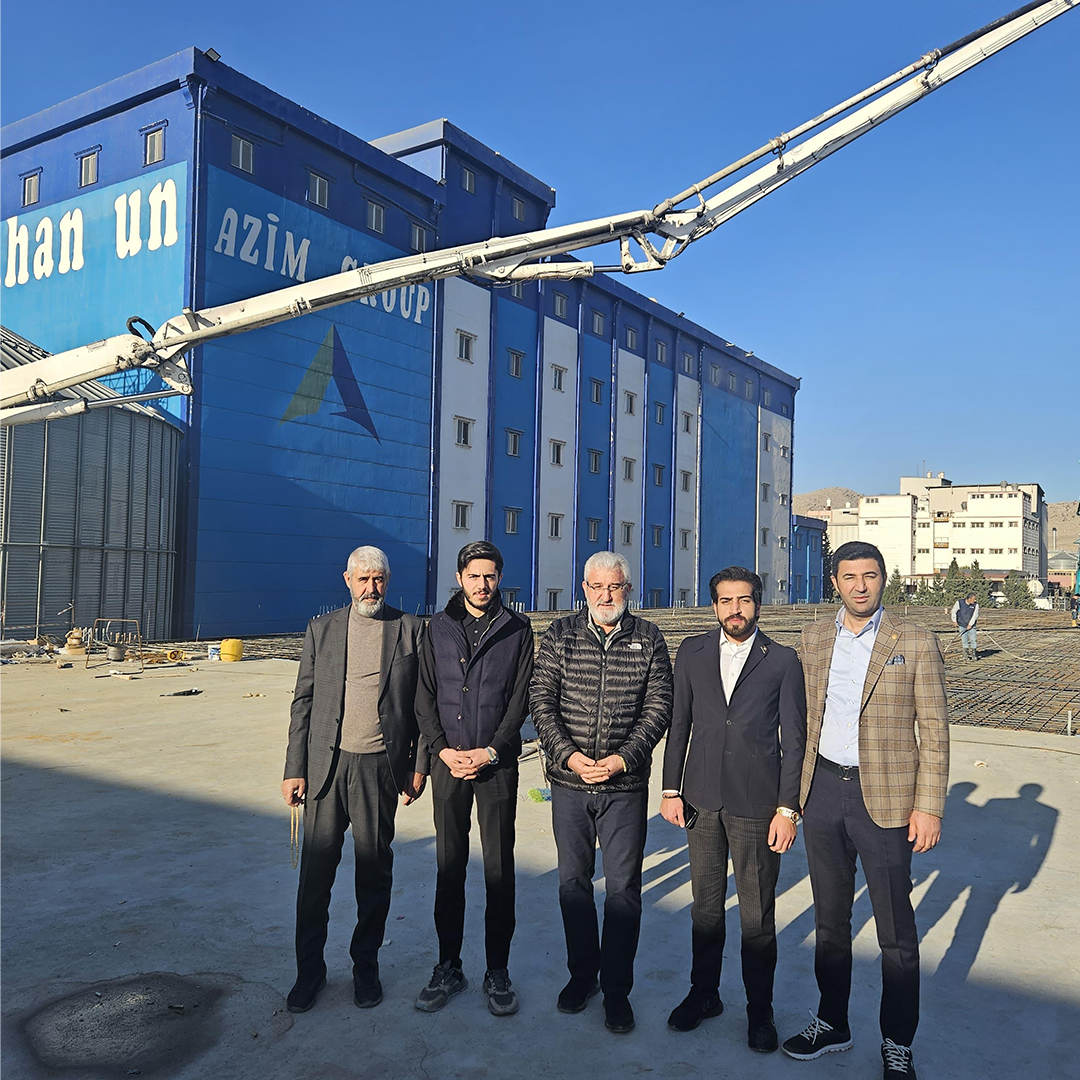 azimgroupholdng's tweet photo. Akhan Makarna fabrikamızın inşasında bir dönüm noktasına daha ulaştık! Tüm ekibimize bu süreçteki özverili çalışmaları için teşekkür ediyoruz! 🏗️✨

#AkhanMakarnaFabrikası #AkhanUn #AzimGroup https://t.co/MMNDDGXUhO