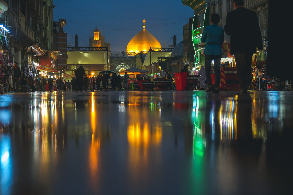 جرج جرداق  ، اندیشمند مسیحی  نویسنده کتاب  «الامام علی صوت العدالة الانسانیة»:
"ای علی!
اگر بگویم تو از مسیح بالاتری، دینم نمی پذیرد!
اگر بگویم او از تو بالاتر است،
وجدانم نمی پذیرد!
نمی گویم تو خدا هستی!
پس خودت بگو بما ای علی:
تو کیستی؟!
#فاتح_خیبر
#مولای_عشق