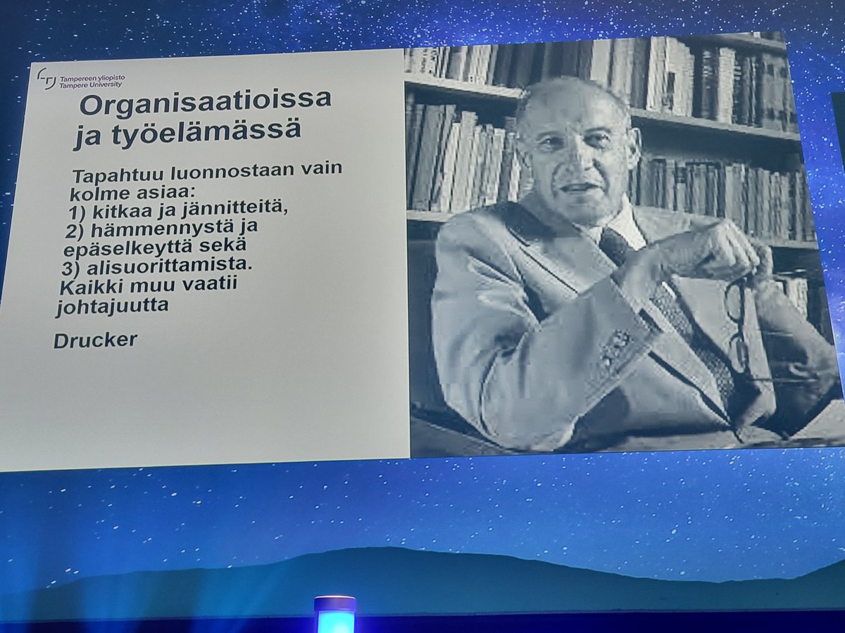 IlkkaTahvanain1's tweet photo. Druckerin sanoin:
Organisaatioissa tapahtuu luonnostaan:
Kitkaa ja jännitteitä,
hämmennystä ja epäselvyyttä sekä alisuoriutumista.
Kaikki muu tarvitsee johtamista.
#dkp25 #tamperetalo
#johtaminen
#siilot #verkostot https://t.co/O7Ud7ShUKE