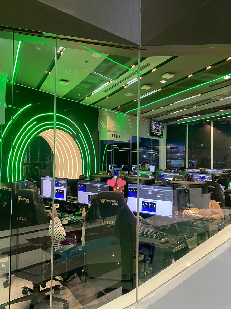 55555555😭😭😭 

#NCT127_NEOCITY_BANGKOK_THE_MOMENTUM