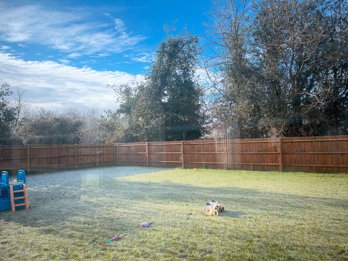 SmartRecruitIT's tweet image. Happy Friday Connections! ✨

Enjoying this lovely winter sunshine! However, my kids keep asking for the snow. I wish I had a magic wand! 🪄🧙‍♂️ 

Wishing you all a great weekend!

Stay safe! 🥶