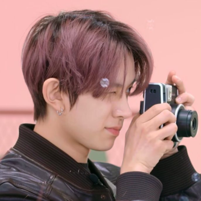 _skysecret's tweet photo. 𝐵𝒶𝒸𝓀 𝓉𝑜 𝓉𝒽𝑒 𝒲𝒶𝓎 𝒲𝑒 𝐿𝑜𝓋𝑒𝒹.

Lee Heeseung AU https://t.co/TOZ6SG5kdl