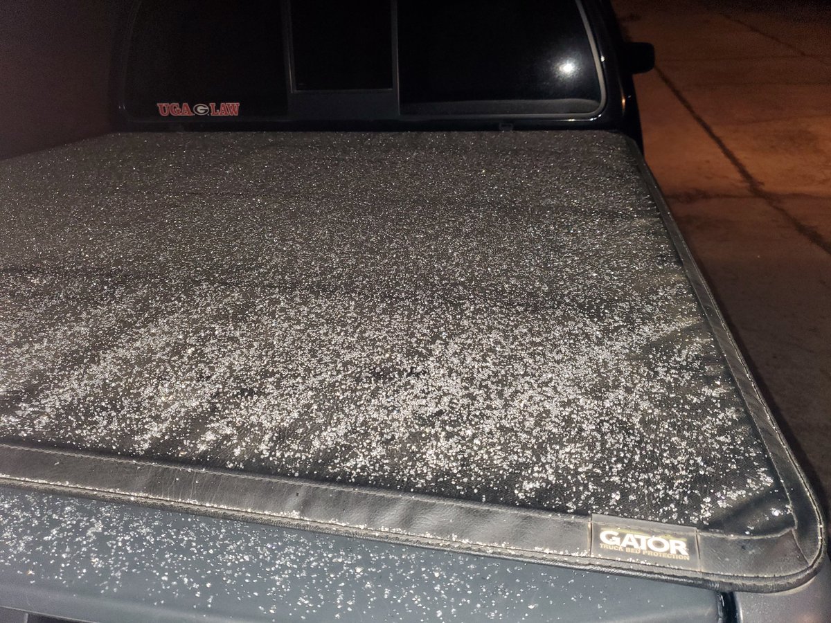 asmith29803's tweet photo. @NWSColumbia  Sleeting South side of  City of Aiken https://t.co/a8jAe3srSE