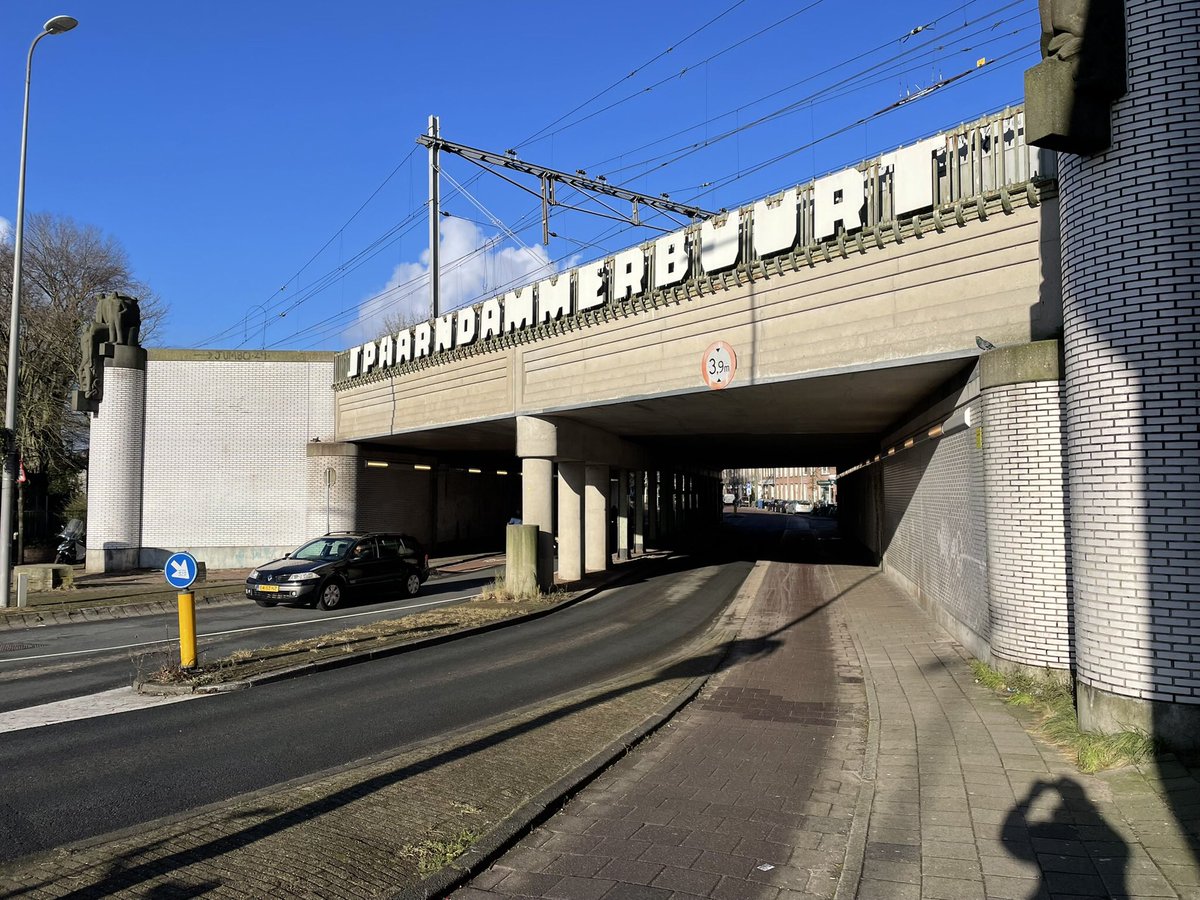 Niet Te Koop tweet media