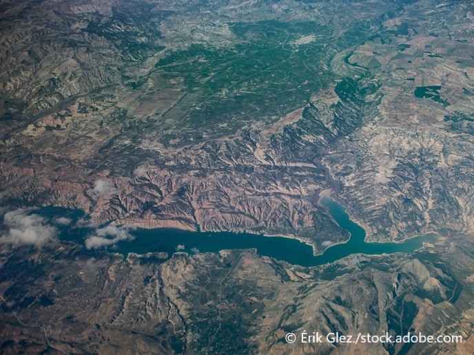💧🌍 Fertiliser runoff and sediment can harm waterways. 
The #EUfunded <a href="/CERTO_project/">CERTO</a> is improving water-quality monitoring with satellite data and a user-friendly platform for coastal and inland waters.  

Explore the tools. 👉 europa.eu/!Bvwh7Q