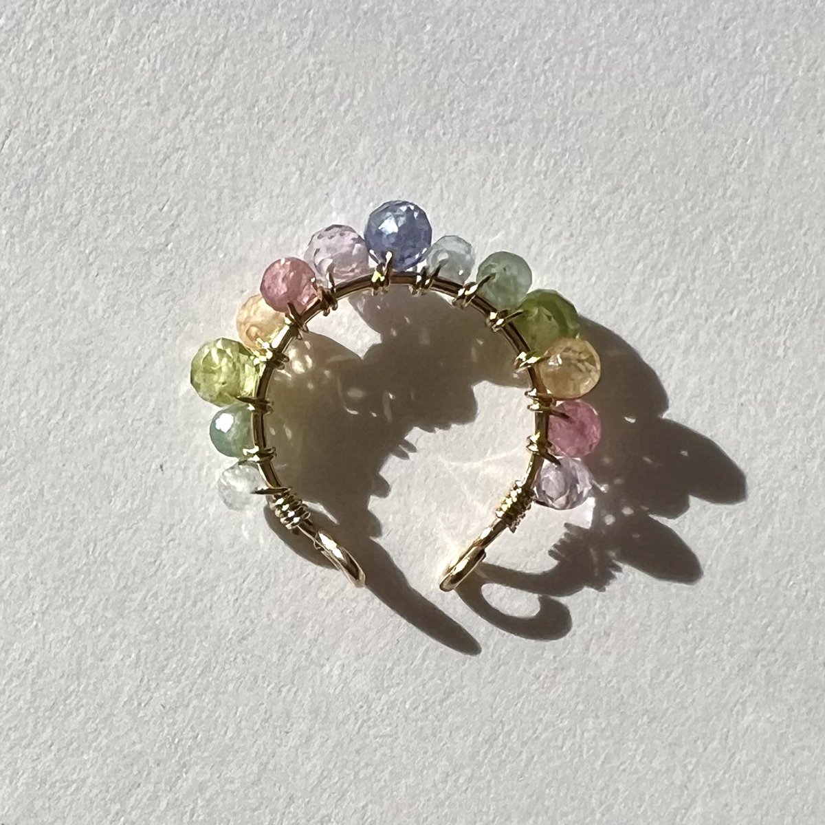 7種類の天然石を使用したお守りにぴったりの虹色アミュレットイヤーカフをお迎えいただきました
ありがとうございます😌💕
minne.com/items/41748324
creema.jp/item/18723264/…
#天然石イヤーカフ #アミュレットアクセサリー