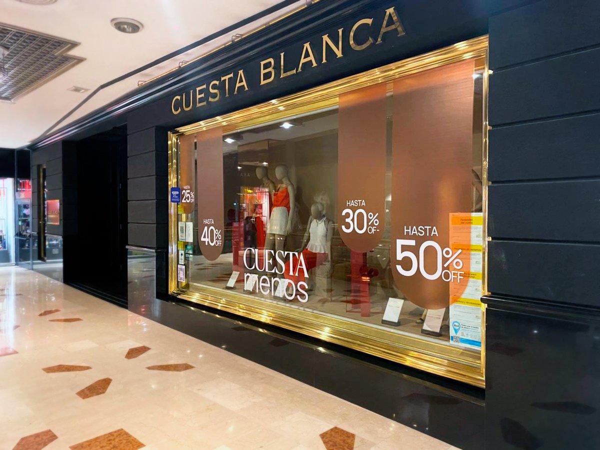 I Vidrieras Promocionales I
<a href="/cuestablanca/">Topacio</a> cerro el 2024 con una serie de descuentos increíbles y <a href="/planpez/">planpez</a> realizo la producción gráfica y montaje en todos sus locales. Vinilo clear impreso combinado con plotter de corte en diferentes medidas según cada local y vidriera