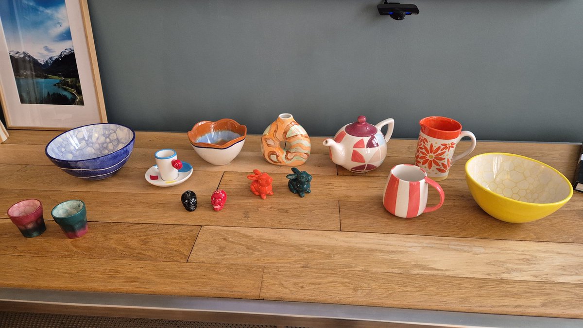 Entre nous soit dit (@agence_ensd) on Twitter photo 🌟 Nous vous souhaitons une excellente année #2025 ! 2024 a été riche en campagnes de #prévention valorisant l'humain et les enjeux sociétaux. Pour finir l’année en beauté, l’équipe a partagé un atelier peinture sur céramique. Merci pour votre confiance et en avant pour 2025 ! 🚀 🌟 Nous vous souhaitons une excellente année #2025 ! 2024 a été riche en campagnes de #prévention valorisant l'humain et les enjeux sociétaux. Pour finir l’année en beauté, l’équipe a partagé un atelier peinture sur céramique. Merci pour votre confiance et en avant pour 2025 ! 🚀