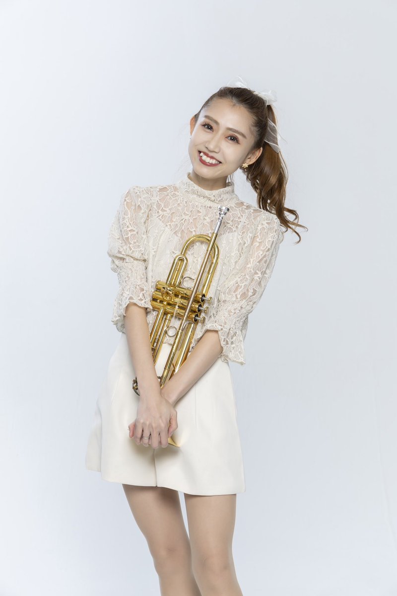 chika_t_p's tweet image. 今年もどうぞよろしくお願いします😽🎍

2025年1月1日
Lily&apos;s Hornsのアー写が新しくなりました！

写真家の #加藤孝 さんに撮影していただきました✨嬉しすぎです。
HPには他のお写真も載っていますので、ぜひぜひご覧ください📷
lilys19.godaddysites.com/home

#トランペット
#ホーンセクション
#コーラス