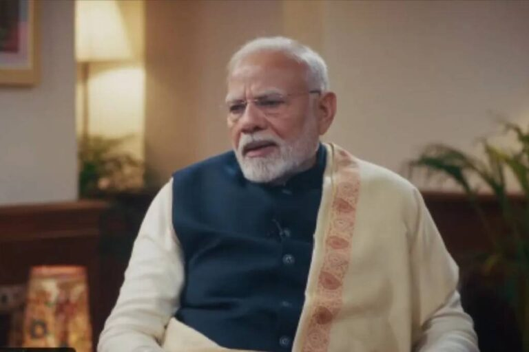 NewsCapitalGJ's tweet photo. ગોધરા રમખાણો પર ખુલીને વાત કરી PM નરેન્દ્ર મોદીએ, જાણો શું કહ્યું…
વધુ માહિતી માટે વાંચો ⬇:
https://t.co/XxFpLavkhr
#NarendraModi | #Godhra | #Roits | https://t.co/f5LjMwhuhi