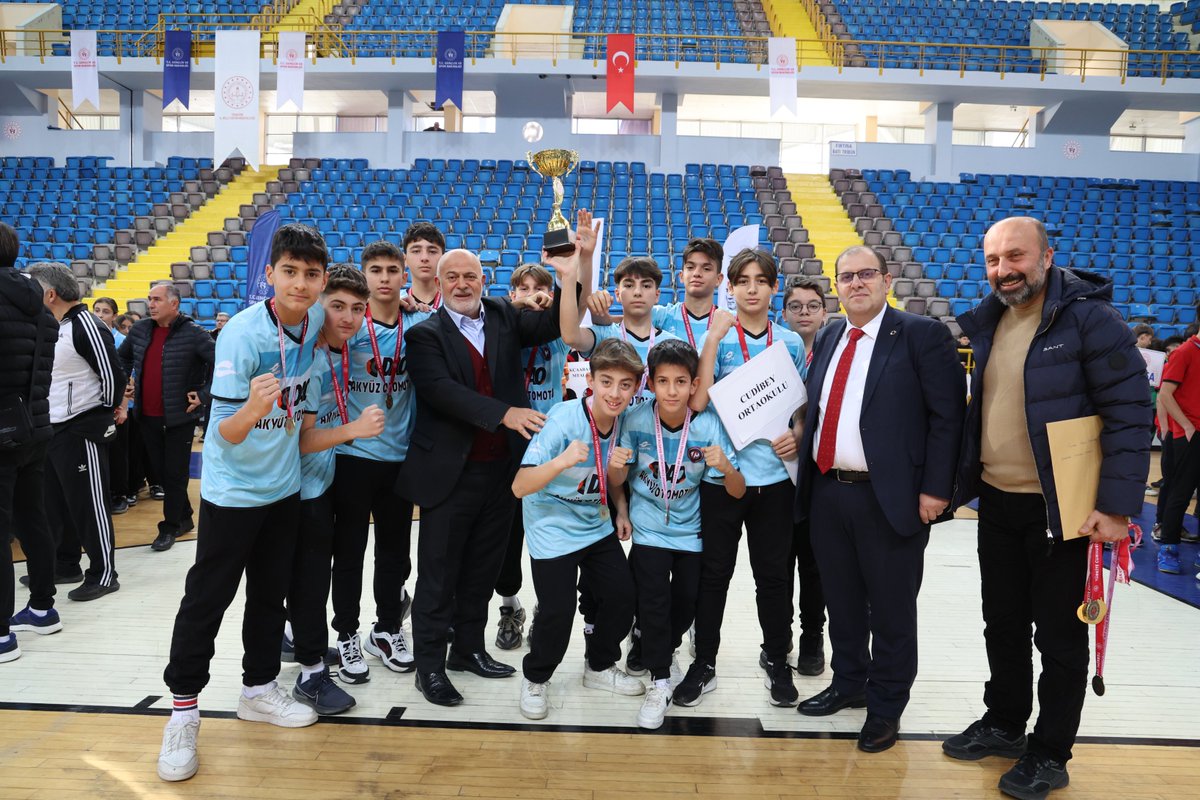 GSB_Trabzon's tweet photo. Şampiyonluk Coşkusu! 🎉

📍Hayri Gür Spor Salonu https://t.co/NpF7usf36u
