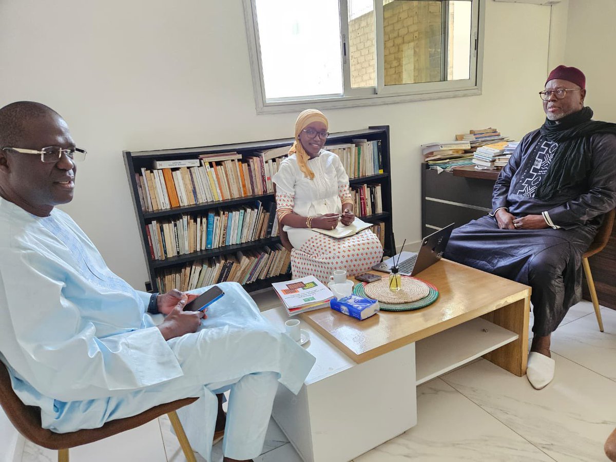 Un immense honneur d’avoir échangé lors d’une séance de travail avec M. Alioune Tine <a href="/aliounetine16/">Alioune Tine</a> et le Professeur Ahmadou Aly Mbaye <a href="/AhmadouAlyMbaye/">Pr Ahmadou Aly MBAYE</a> . Deux esprits visionnaires engagés pour le progrès de l’Afrique. Inspiration et leadership au rendez-vous !