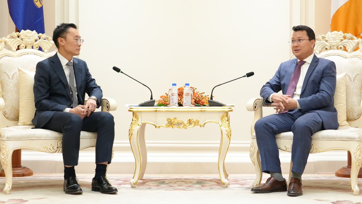 Derek Yip (@ausembpp) on Twitter photo Over 60 years partnering with 🇰🇭 in agriculture. Discussed with Minister HE <a href="/TinaDITH/">Tina DITH (ឌិត ទីណា)</a> his vision for agriculture and fisheries in 🇰🇭 and 🇦🇺-🇰🇭 collaboration to boost productivity, efficiency, exports, agro-processing and research. Also discussed growing trade in 🥩 🌾 🐟. Over 60 years partnering with 🇰🇭 in agriculture. Discussed with Minister HE <a href="/TinaDITH/">Tina DITH (ឌិត ទីណា)</a> his vision for agriculture and fisheries in 🇰🇭 and 🇦🇺-🇰🇭 collaboration to boost productivity, efficiency, exports, agro-processing and research. Also discussed growing trade in 🥩 🌾 🐟.