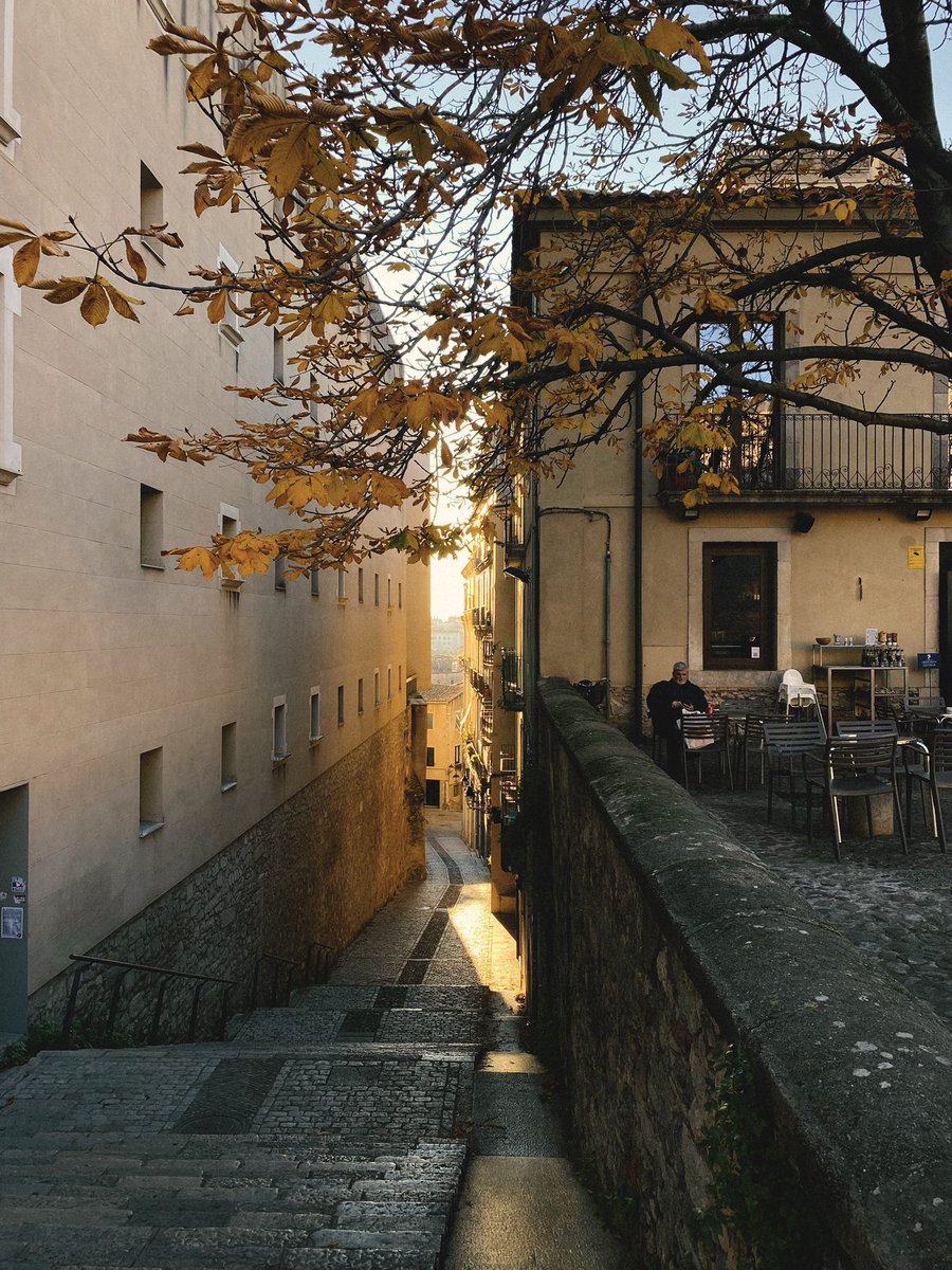 i love showing people around girona and by that i mean breakfast at PdPÀ and drinking ratafia.