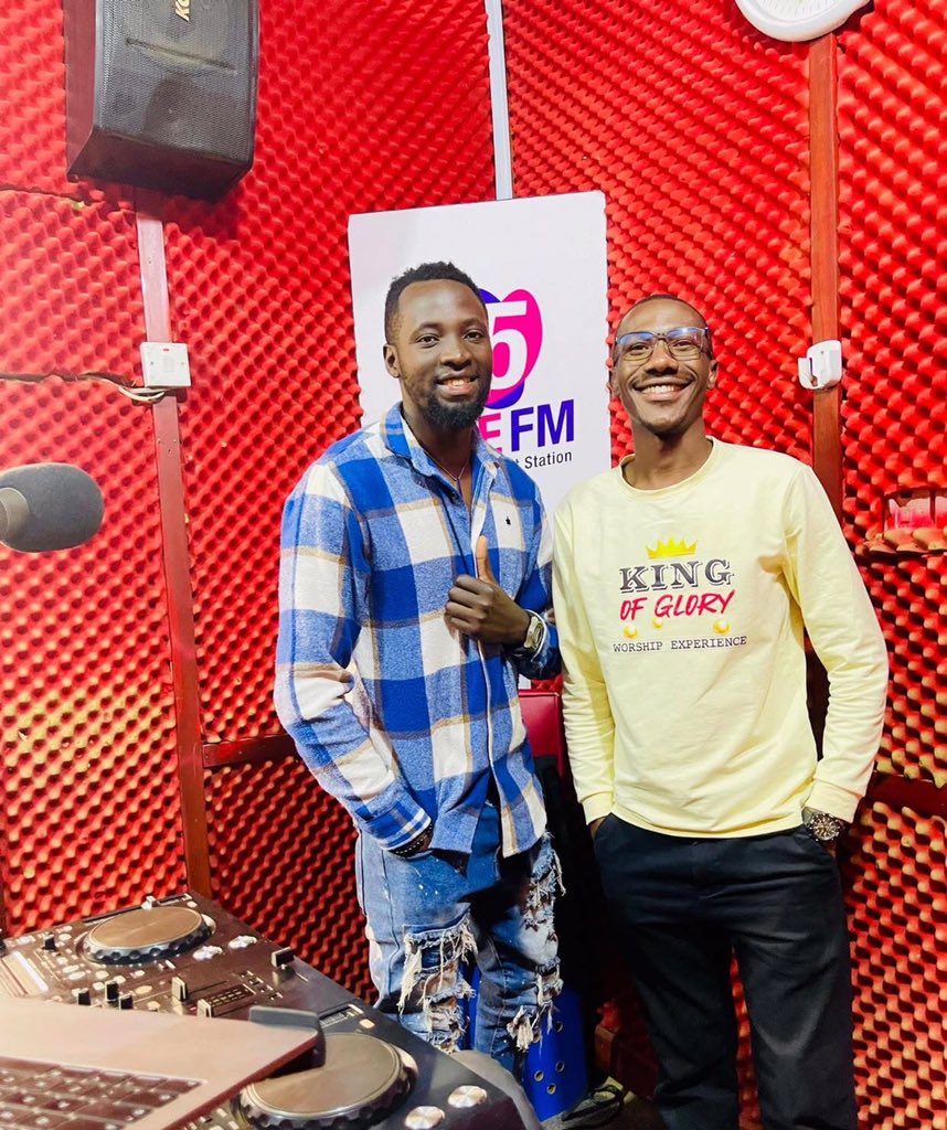 95 Time FM Mbale (@95_timefm) on Twitter photo The boys are here with your ultimate entertainment on the #TimeTaxi till 6pm. Join <a href="/ShadrachBethel/">Afayo Shadrach Bethel</a> and <a href="/Djsharpkid1/">@DJSHARPKID</a> on your airwaves 📻 💫
📲0757 800 500/0780 654 643
#TimeTaxi #MbalesNumberOne The boys are here with your ultimate entertainment on the #TimeTaxi till 6pm. Join <a href="/ShadrachBethel/">Afayo Shadrach Bethel</a> and <a href="/Djsharpkid1/">@DJSHARPKID</a> on your airwaves 📻 💫
📲0757 800 500/0780 654 643
#TimeTaxi #MbalesNumberOne