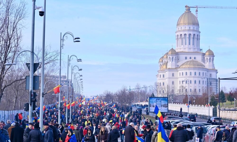 Romanians are demanding before the Constitutional Court their right to vote stolen by politicians who lost the presidential elections.