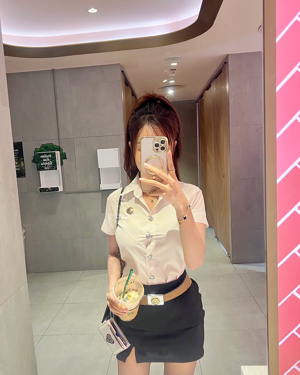 oumaxmm's tweet photo. หาคนโอนค่าเทอมหน่อยงับ 🥺🥹 https://t.co/YNmUXOgcOv