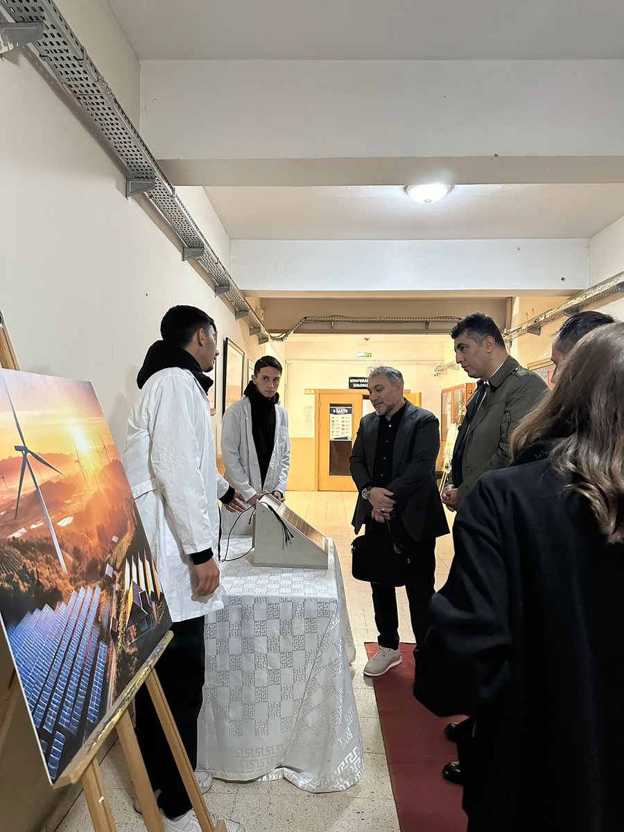 Bülent Şen (@bulentsenenerji) on Twitter photo Bugün NurretinErk&PerihanErk teknik Meslek lisesinde gençlerle #enerji sohbeti yaptık ve öncesinde onların hayata geçirdiği enerji projelerini dinledik..enerjihayattır Bugün NurretinErk&PerihanErk teknik Meslek lisesinde gençlerle #enerji sohbeti yaptık ve öncesinde onların hayata geçirdiği enerji projelerini dinledik..enerjihayattır