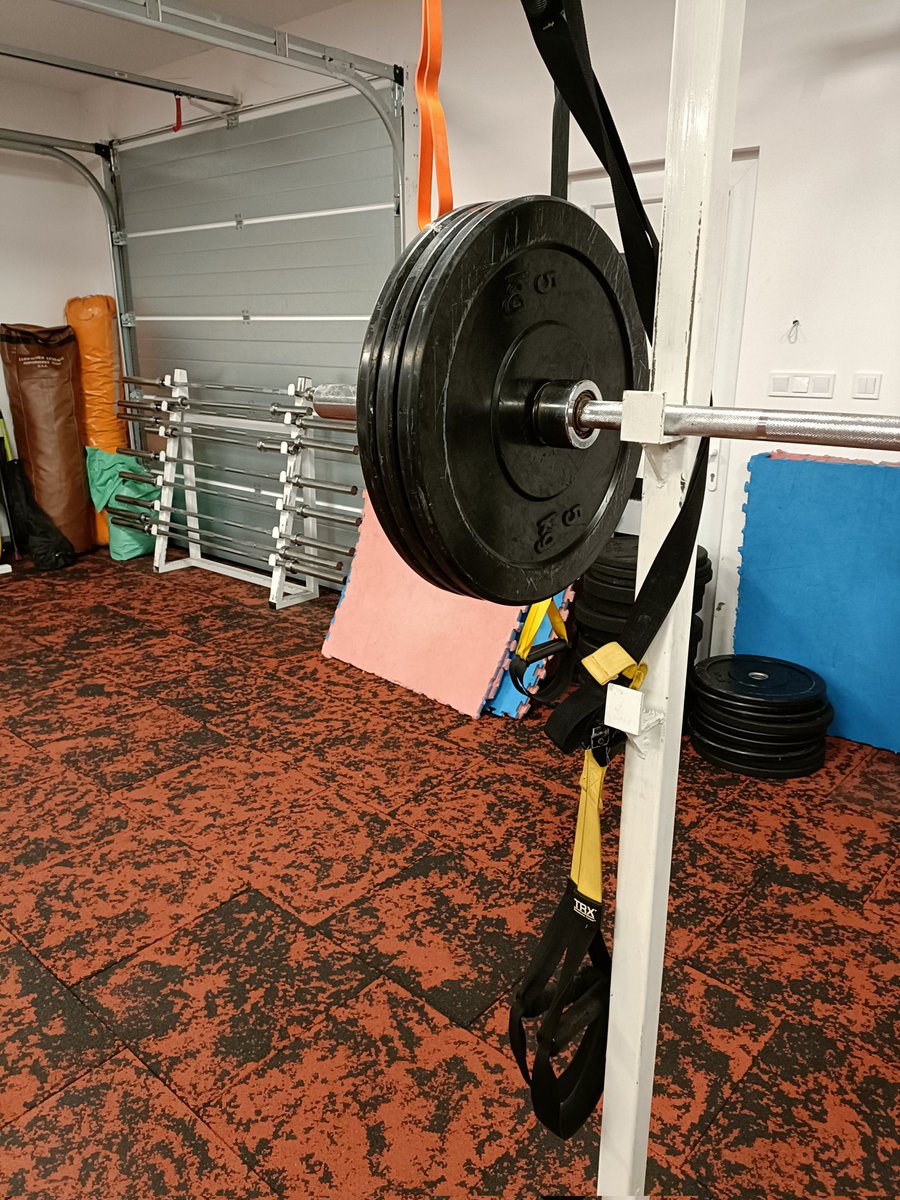 Imici94's tweet photo. Kis lépésekkel előre 🤩💪🏋️ #Hungary #weightlifting #workout #Motivation https://t.co/FNvVgP5Zp1