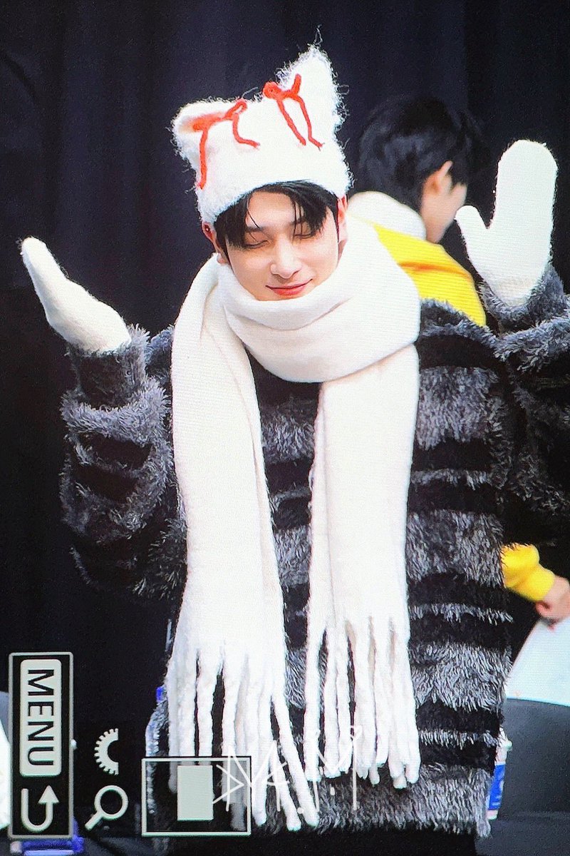 1207_Malamute's tweet photo. 250110

🐱ྀིྀི 🎀

#한결 #HANGYUL #翰洁 https://t.co/gXVLGCPxYz