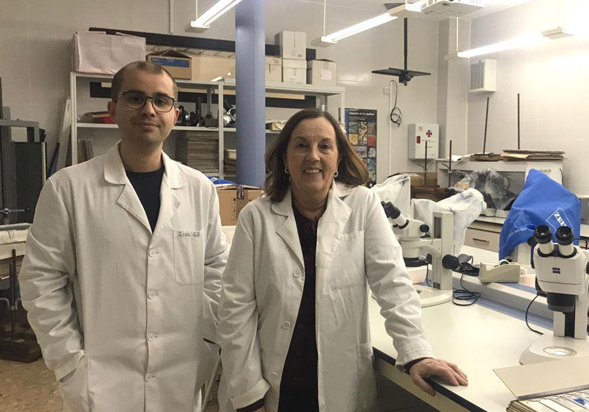 La Universitat de València investiga fins a 20 espècies de fongs en la documentació en paper afectada per la DANA uv.es/uvweb/biologic…