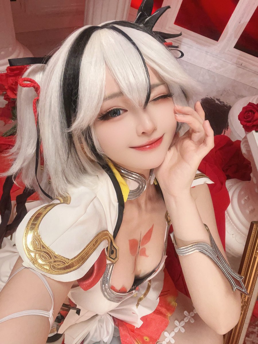 Rynna0809's tweet image. 是你吗？我的命定之种🌹

#椿 #camellya #cosplay #cosplayer