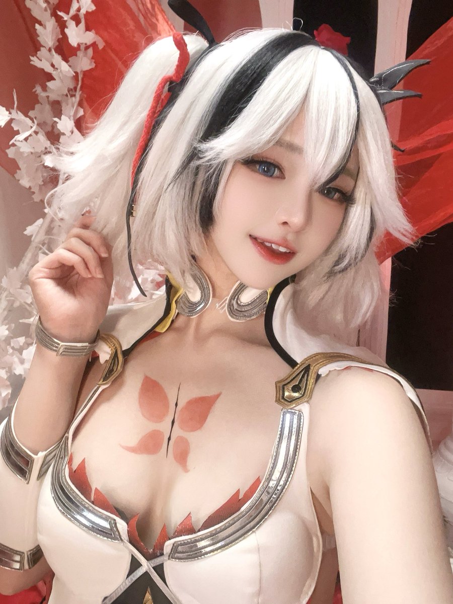 Rynna0809's tweet image. 是你吗？我的命定之种🌹

#椿 #camellya #cosplay #cosplayer