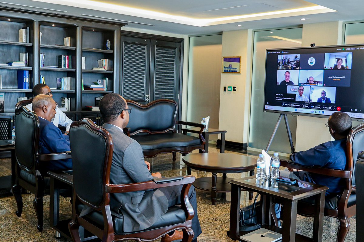 FPR-Inkotanyi (@rpfinkotanyi) on Twitter photo Earlier today, the Secretary General of RPF – Inkotanyi, Hon. Wellars Gasamagera, held the first bilateral meeting with Hon. Alex Yam, the Executive Director of Singapore’s People's Action Party, <a href="/PAPSingapore/">PAP Singapore</a>.
The virtual meeting focused on establishing bilateral relations Earlier today, the Secretary General of RPF – Inkotanyi, Hon. Wellars Gasamagera, held the first bilateral meeting with Hon. Alex Yam, the Executive Director of Singapore’s People's Action Party, <a href="/PAPSingapore/">PAP Singapore</a>.
The virtual meeting focused on establishing bilateral relations