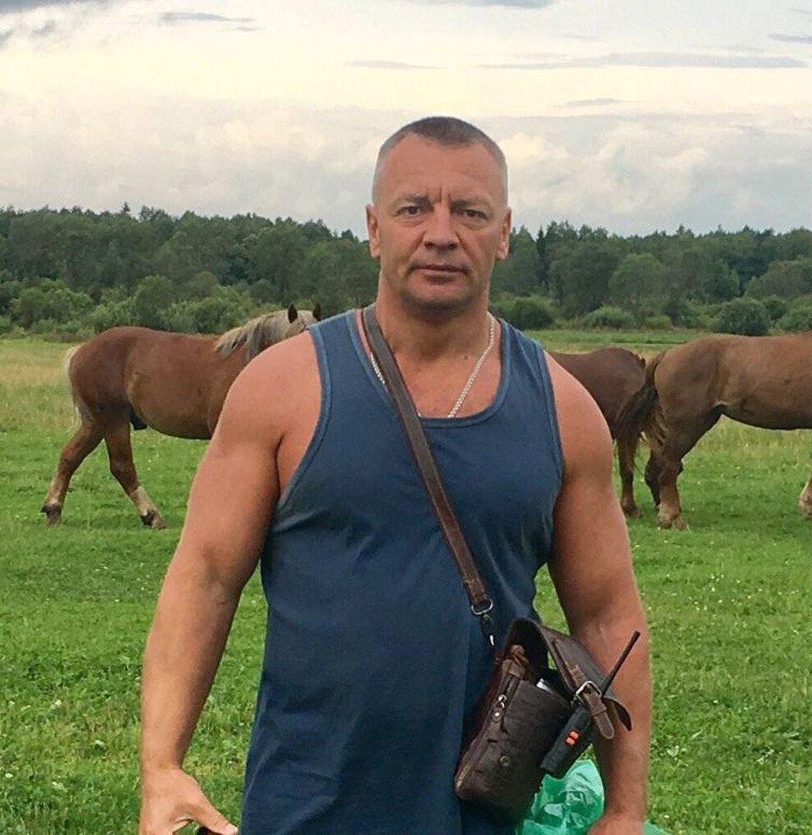 Сегодня не стало политзаключённого Сергея Неворотина.

Сергей Неворотин и Руслан Ушаков сидели вместе в ИК-4 Тверской области. Они были близки. Руслан вспоминает Сергея как доброго, отзывчивого человека и заботливого отца, который всей душой стремился вернуться к своей семье.

28