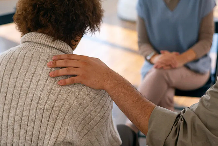 GuiaMSNoticias's tweet image. MPMS lança campanha Janeiro Branco para fortalecer a saúde mental

Iniciativa inclui ações de conscientização, palestra e projeto interno para bem-estar emocional de colaboradores

#saudemental #mpms #janeirobranco

guiamsnoticias.com.br/mpms-lanca-cam…