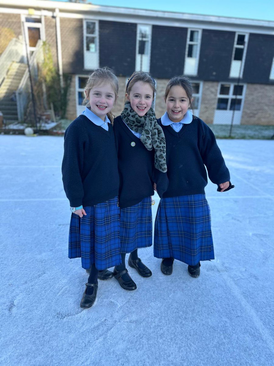 FarleighSchool's tweet photo. How lovely to see so many smiling faces over the last two days, as everyone reunites after the Christmas holidays - with lots of brilliant catch-ups and fun playing under beautiful blue skies at break times!

#farleighfamily https://t.co/S34Hb61mYR