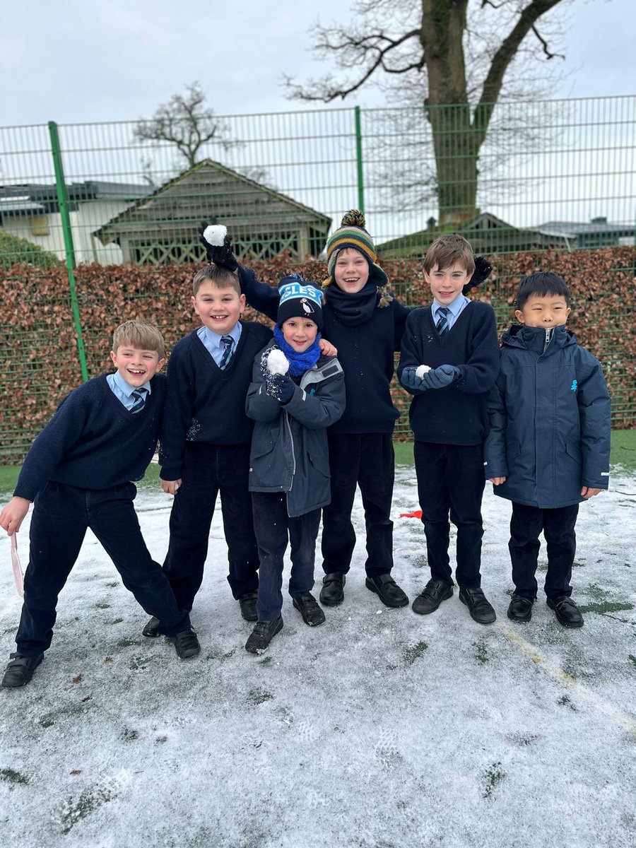 FarleighSchool's tweet photo. How lovely to see so many smiling faces over the last two days, as everyone reunites after the Christmas holidays - with lots of brilliant catch-ups and fun playing under beautiful blue skies at break times!

#farleighfamily https://t.co/S34Hb61mYR