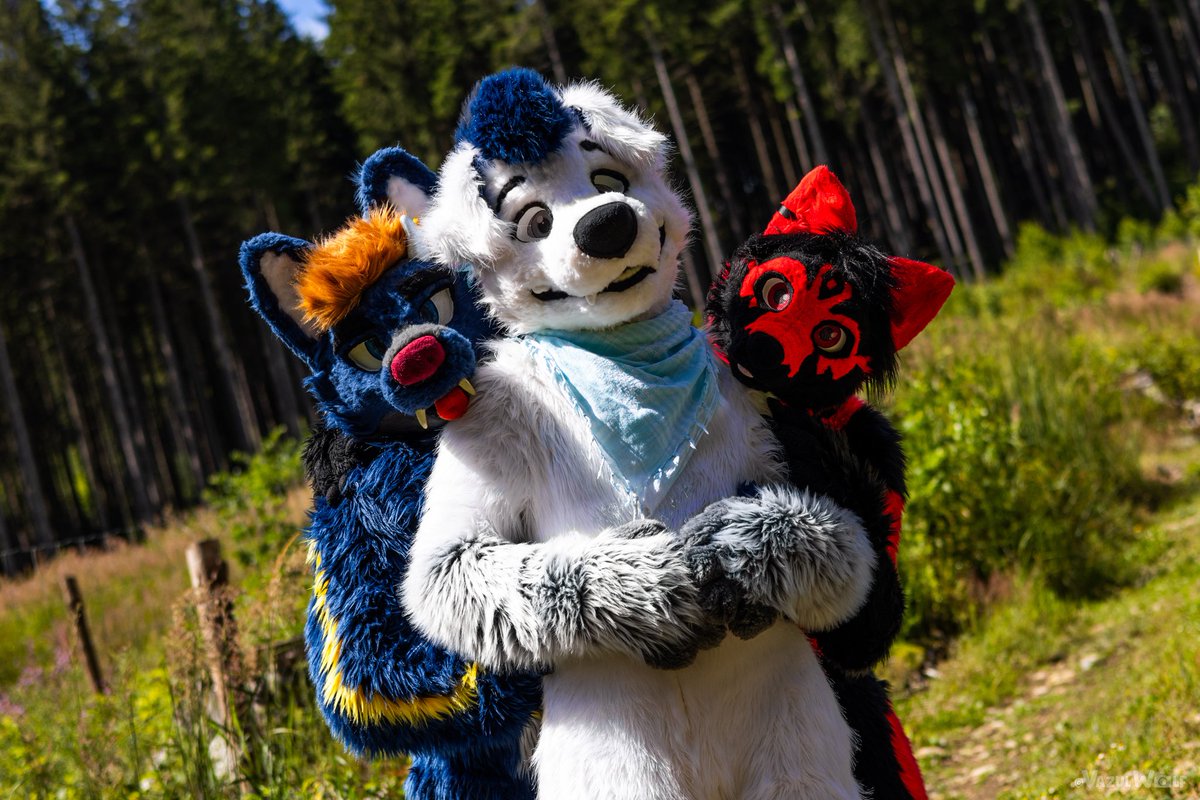 Štejf (@stejfs) on Twitter photo <a href="/WarriorAutobot/">Hungarian Diva Doggo</a> <a href="/VazulWolf/">Vazul 🔜 FurdanceBP</a> Two friends, twice the enjoyment!
/w <a href="/IcanFox/">IcanFox</a>
📸 <a href="/VazulWolf/">Vazul 🔜 FurdanceBP</a> <a href="/WarriorAutobot/">Hungarian Diva Doggo</a> <a href="/VazulWolf/">Vazul 🔜 FurdanceBP</a> Two friends, twice the enjoyment!
/w <a href="/IcanFox/">IcanFox</a>
📸 <a href="/VazulWolf/">Vazul 🔜 FurdanceBP</a>