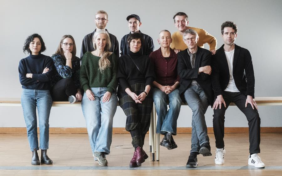 Zopas maakten de vakjury’s van de Boon Literatuurprijs hun shortlists bekend in de categorieën ‘kinder- en jeugdliteratuur’ en ‘fictie en non-fictie’.
In maart 2025 wordt de prijs voor de vierde keer uitgereikt.
de-lage-landen.com/article/op-de-…